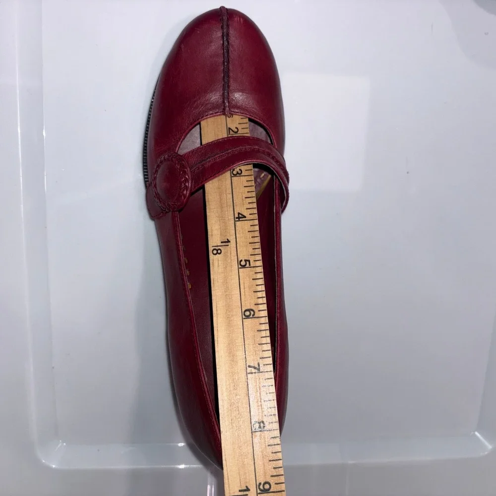 Leather Mary Jane Kitten Heel Pumps Red Womens 7.5 Gianni Bini